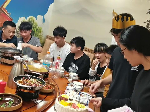 员工张大生日